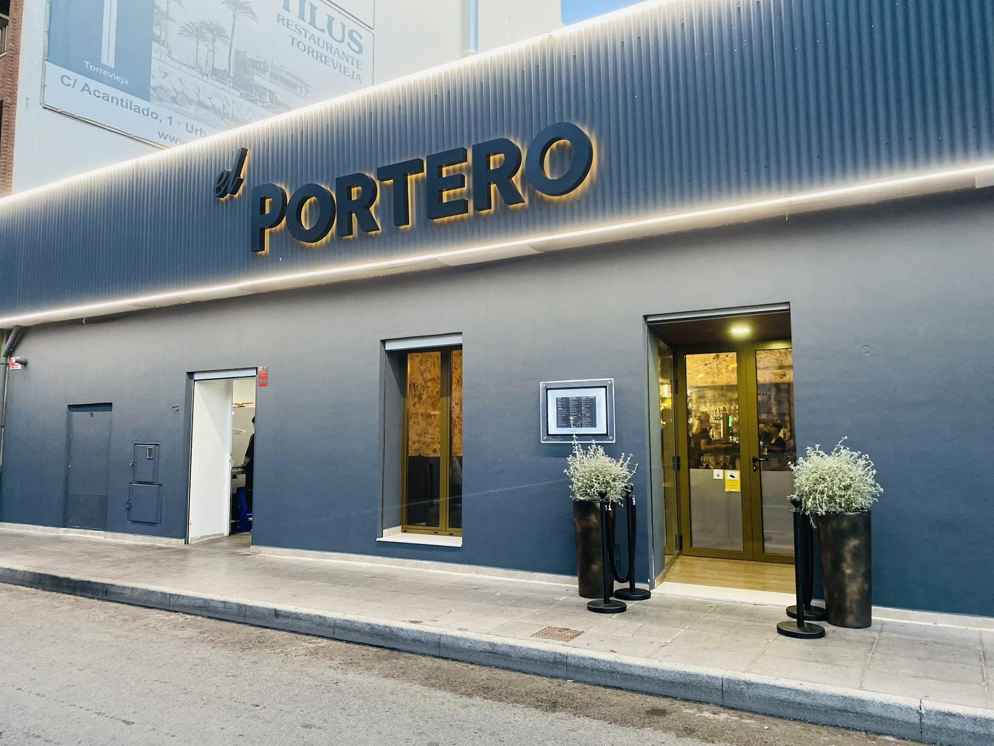 El Portero logotype on the restaurant exterior
